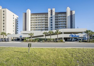 Recently Renovated Oceanfront Condo + Free Attraction Tickets!