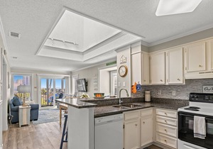 Recently Renovated, across the street from beach+FREE DAILY ACTIVITIES