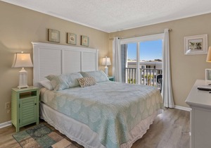 Recently Renovated, across the street from beach+FREE DAILY ACTIVITIES