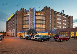 Record Hotel