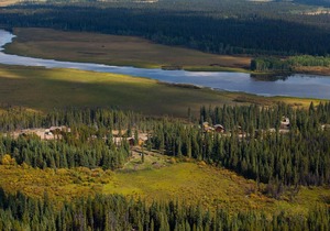 Red Cariboo Resort - Lake View Apartment