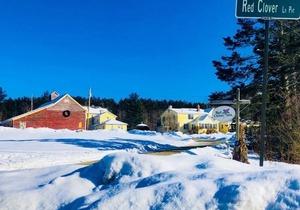 Red Clover Inn 2-story Queen Suite near Killington
