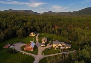 Red Clover Inn: Queen Suite near Killington