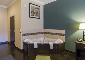 Red River Inn and Suites