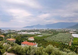 Red Rock and View Leonidio maisonette studio