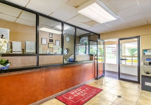 Red Carpet Inn