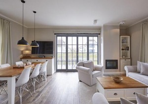 Reetland am Meer - Luxus Reetdachvilla mit 3 Schlafzimmern, Sauna und Kamin E17
