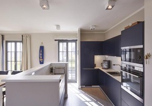 Reetland am Meer - Luxus Reetdachvilla mit 3 Schlafzimmern, Sauna und Kamin E27