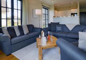Reetland am Meer - Luxus Reetdachvilla mit 3 Schlafzimmern, Sauna und Kamin F08