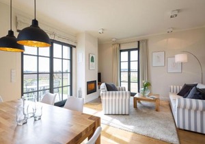 Reetland am Meer - Premium Reetdachvilla mit 3 Schlafzimmern, Sauna und Kamin E05