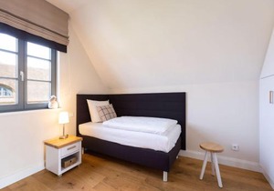 Reetland am Meer - Premium Reetdachvilla mit 3 Schlafzimmern, Sauna und Kamin E05