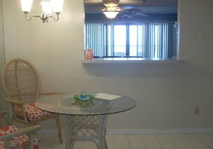 Reflections on the Gulf -Family Friendly Beach Front Condo -2 weeks minimum stay