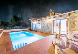 Refugi De Les Aguiles