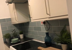 Refurbished city centre pad sleeps 4