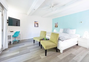 Rehoboth Beach pet friendly hot tub Canalside Inn