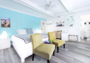 Rehoboth Beach pet friendly hot tub Canalside Inn