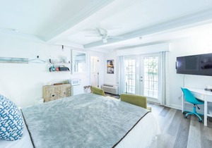 Rehoboth Beach pet friendly hot tub Canalside Inn