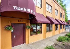 Relax and unwind at Yamhill Flats: Suite 1