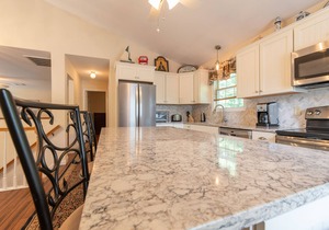 Relax by the sea! Four bedroom retreat in Bonnet Shores. Central Air sleeps 8-10