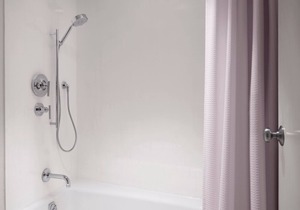 Relax & Unwind! 4 Comfortable Units, On-site Pools, Near Stuart Riverwalk!