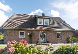 "Relaxed family vacation at Haus Perle - close to the North Sea and wellness!"