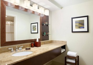 Relaxing Oasis by the Sea! On-site Pools and Dining, Near Bathtub Reef Beach!