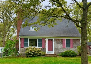 Relaxing, peaceful area close to beaches, downtown Chatham, and walking trails.