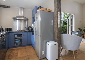 Relaxing Tropical Retreat - Point Wells Holiday Home