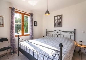 Relaxing Villa Near Lake & Beaches