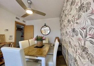 Remarkable 1-Bed Apartment & Sea Views - Sleeps 2