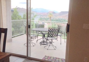 Remodeled 2 Bed 2 Bath Las Palmas Condo with access to Las Palmas Resort pools.