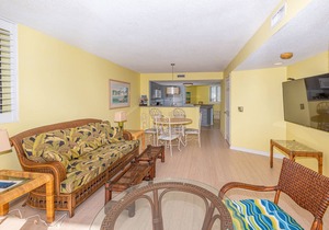 Remodeled, 2nd-Floor, Oceanfront Condo with Ocean View & Shared Pools/Hot Tub