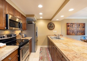 Remodeled Penthouse/On Shuttle Route to the Slopes/Shared Hot Tub