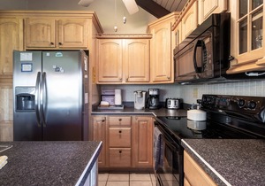 Remodeled Sealoft! 3 Decks w/Amazing Views! Neighborhood Pool! Walk to Beach! Amenity Cards!