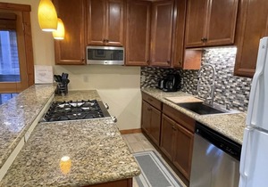 Remodeled Ski In/out Condo At Northstar Resort