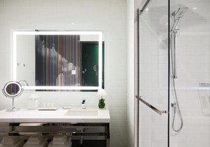 Renaissance Montreal Downtown Hotel