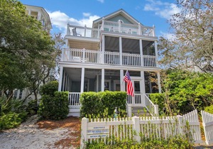 Rendezvous-Luxurious Seaside 3 bedroom home with 1 bedroom Carriage House
