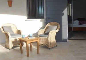 Renovated 3 bed Mougins villa with sea view - 250m from shops