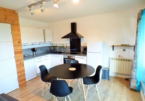 Renovated apartment, residence with swimming pool in Saint Mandrier village