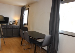 Renovated apartment, resort center, ESF, ski slopes, cozy and COZY