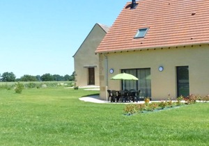 Renovated cottage with terrace, wood stove and Wifi in Chapeau