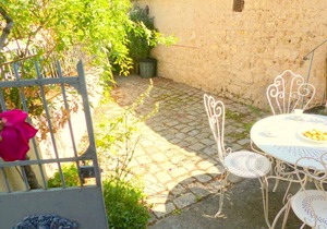 Renovated house with castle view, pets allowed, panoramic terrace