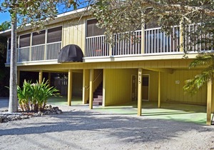 Renovated Siesta Key Vacation Rental W/Heated Pool Walking Distance to Beach