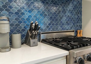 Renovated Stunner 2 Minutes to Beach. Next to Heated Pool. Gulf Views and Bikes.