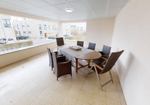 Renovated vacation apartment for 6 adults and 1 child with sea view in beach and