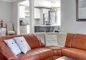 Renovated Victorian Condo Near Forsyth Park