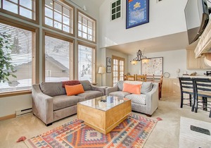 Renovated, WhoDunnit Lodge - ski-in/out to Snowbird