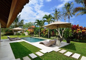 Rent a Luxury Villa in Bali Close to the Beach, Bali Villa 2031