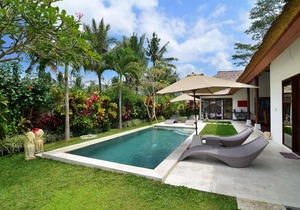 Rent a Luxury Villa in Bali Close to the Beach, Bali Villa 2031