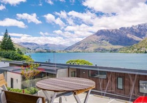 Residence du Lac by Staysouth